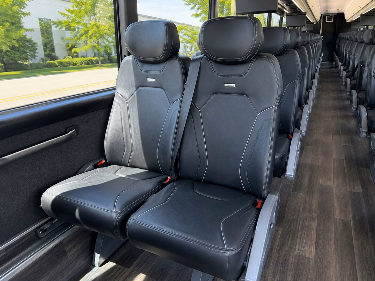 charter bus rentals in indio for large prom groups