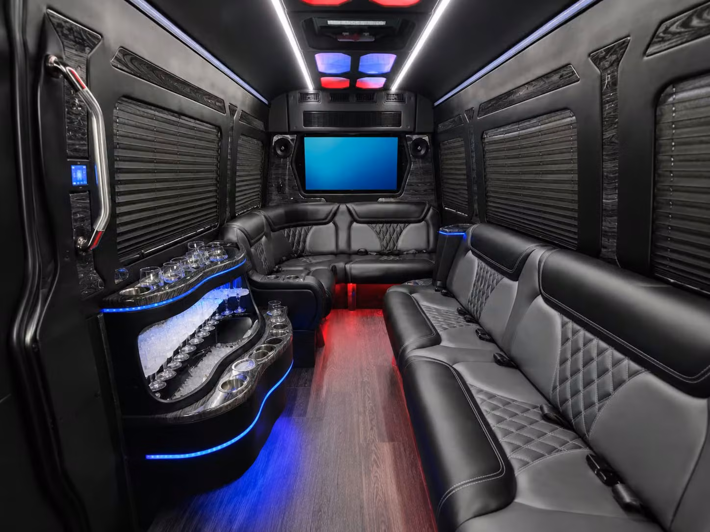 coachbusindio com lets you coordinate multi stop employee shuttle routes across the entire coachella valley